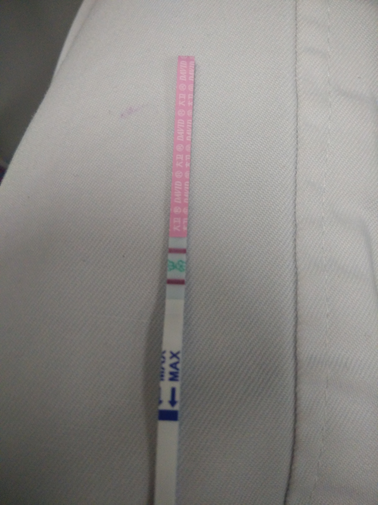 大卫排卵试纸强阳,红的发紫