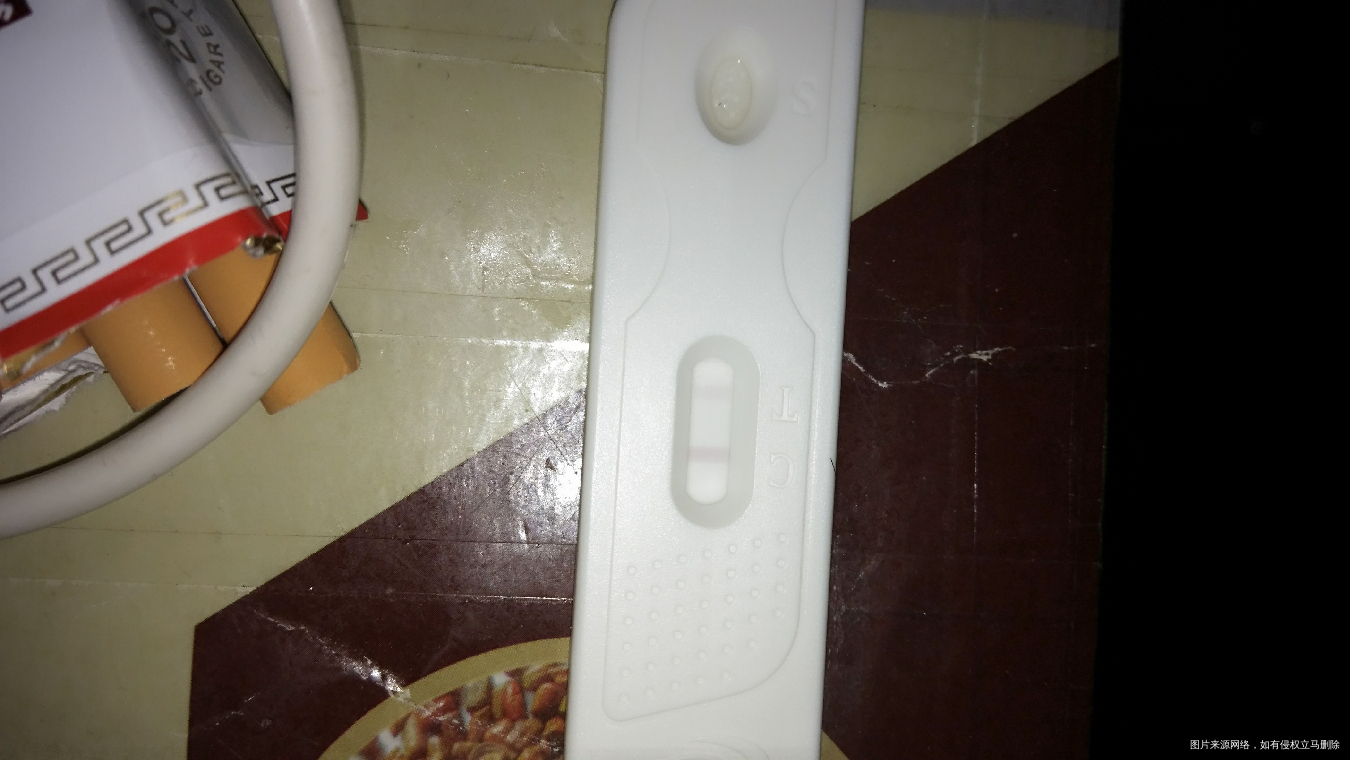 来看看早孕卡跟笔验出的早孕的区别,