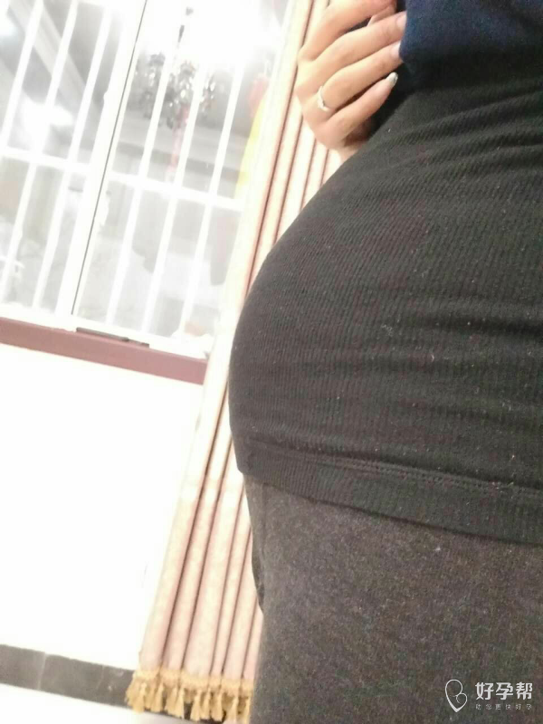 我是二胎,才怀孕80天肚子就大成这样.