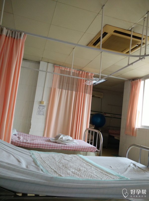 在待产室里打催产针…吃饭时…忍不住地哭了
