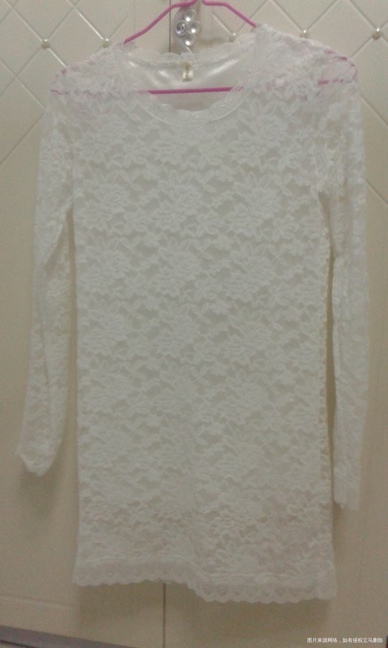 今天逛街,淘到一件蕾丝连衣裙,大家看看好看不