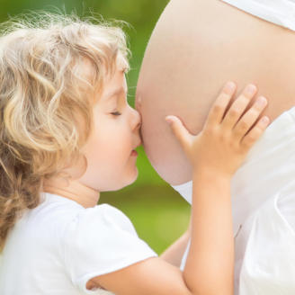 单亲妈妈可以做试管婴儿吗？海外试管成功率高吗？