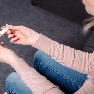 患有卵巢早衰还可以做试管婴儿吗?几代试管成功率比较高?