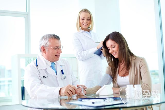 人工授精与试管婴儿的五大关键区别解析：技术、适用人群及成功率对比