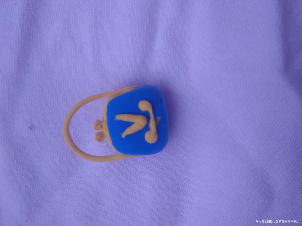 我大女儿上午做的小包😄