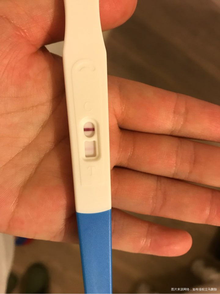 今天移植第八天,zzy有浅红印了。由于第一次移植的结果是生化,我现在反而更紧张了...