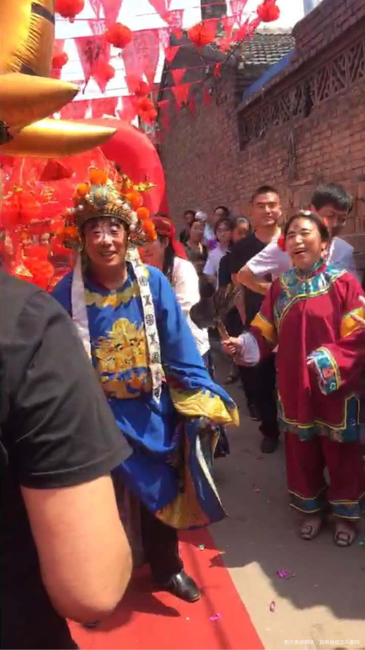 叔叔家娶媳妇,公公婆婆接媳妇