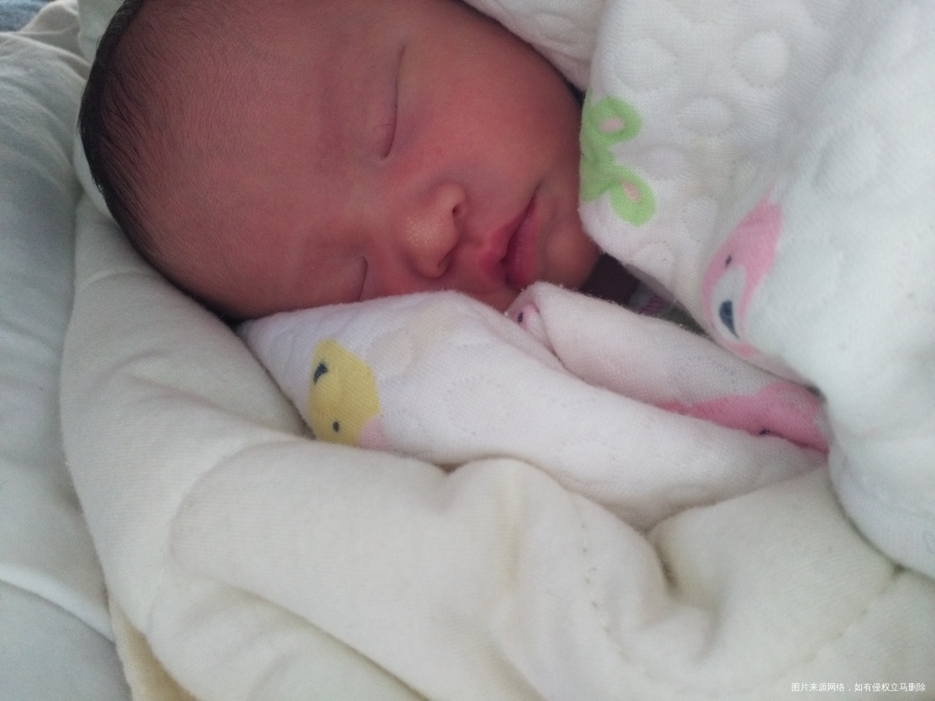 小朵宝今天第八天咯,吃了就睡,睡醒就吃,好乖啊,妈妈希望你健康成长开心快乐的。看...