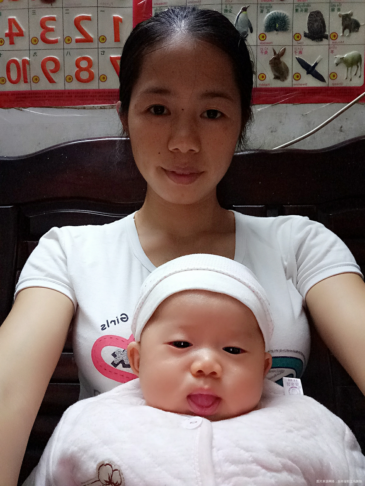 闺女这张照片好可爱😊哈哈😄