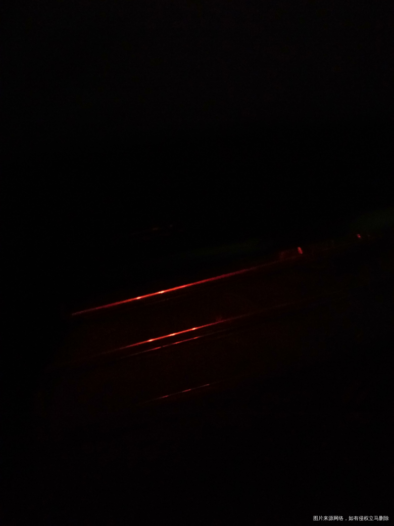 这么冷≥﹏≤的天,在家里烤火