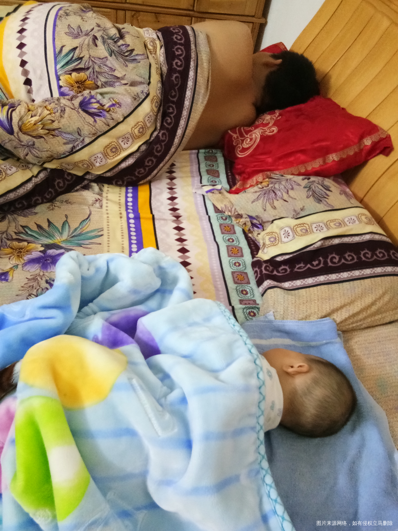 一大一小,前天晚上的照片