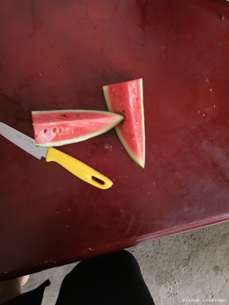 去了浇肥料,辣椒秧和西瓜秧