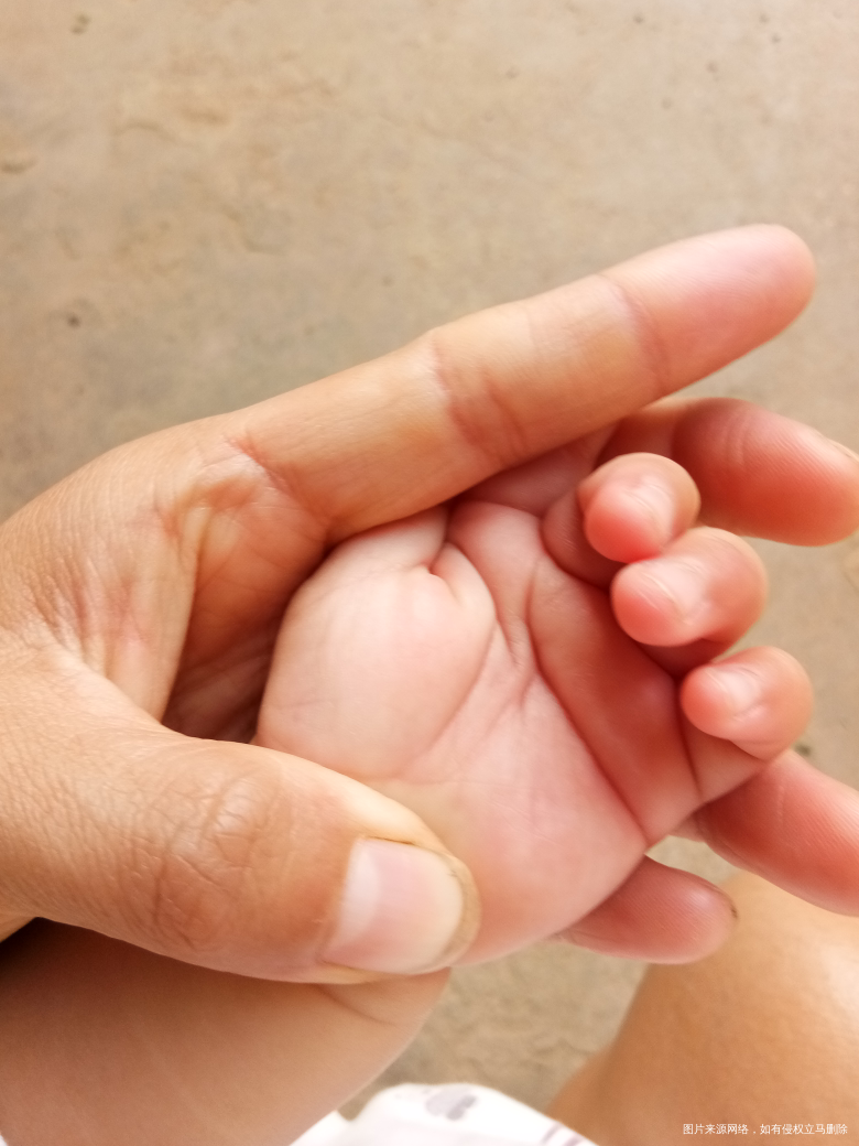 心疼π_π闺女,居然有手足口病