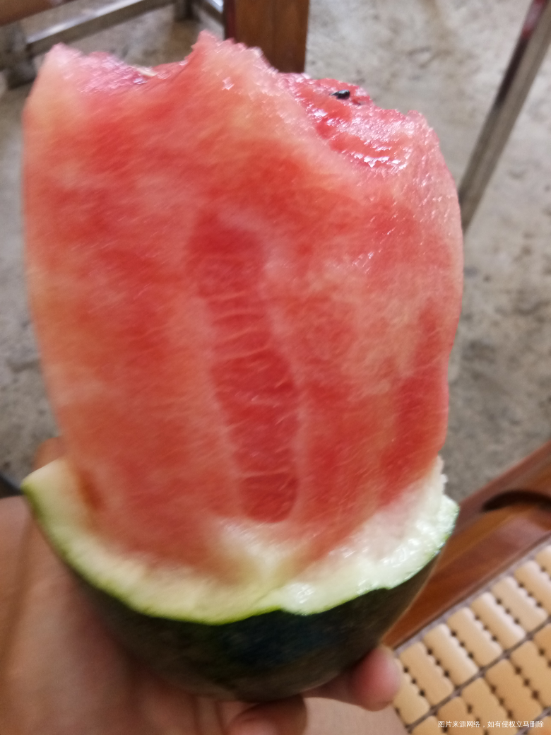 西瓜,就是这样子吃的,哈哈😄
