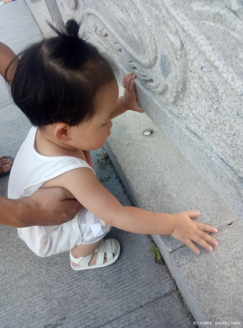 1.早起只喝了一点点奶。
2.十点吃了麦肯齐中号碗多半碗面。吃完拉了yipaos…