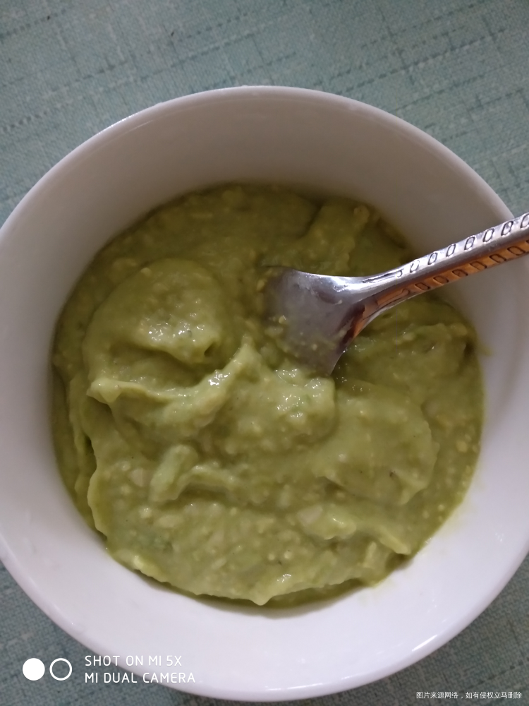 给宝宝做了牛油果香蕉泥