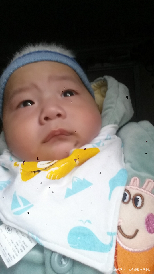 姐妹们你们四个月的小孩子都是多少斤呢