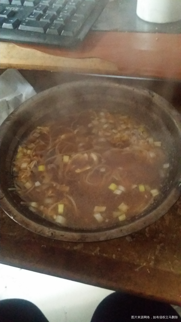 我们娘俩的早餐腌葱花鸡蛋面