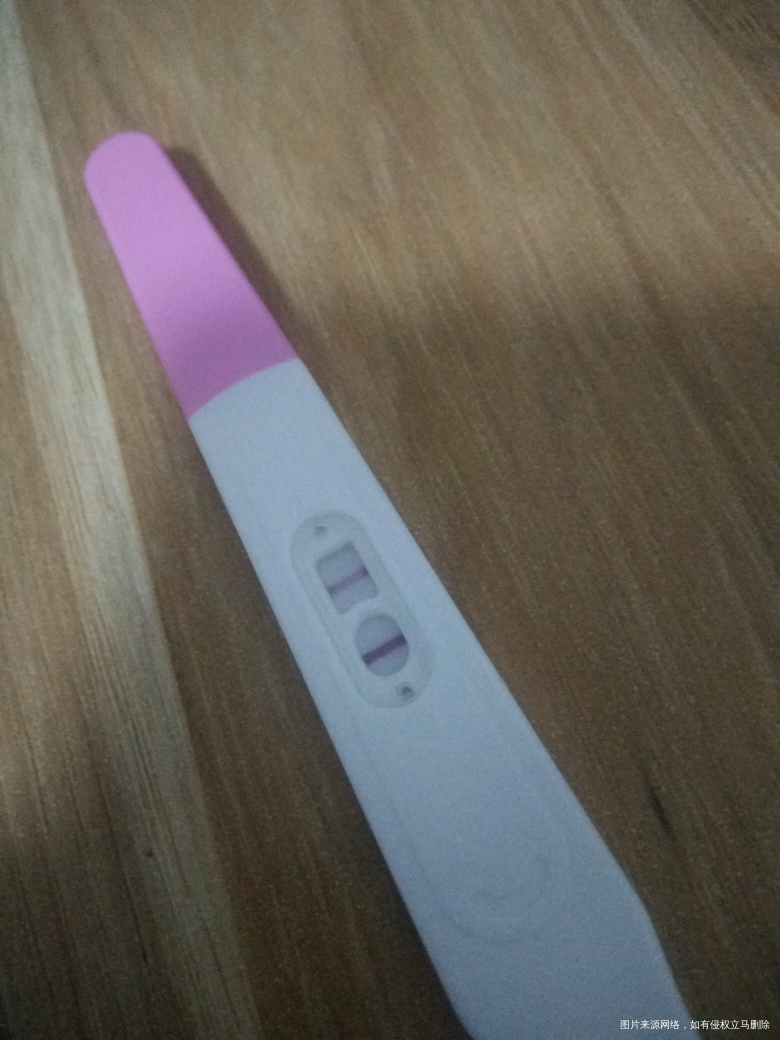 例假推迟7天,开心又担心