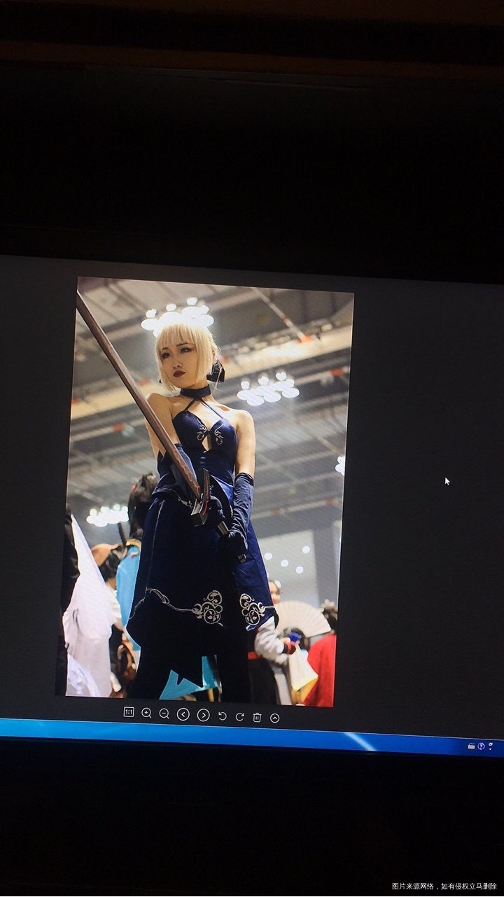 今年51节好想去看漫展,不然又得整天闷家里造人