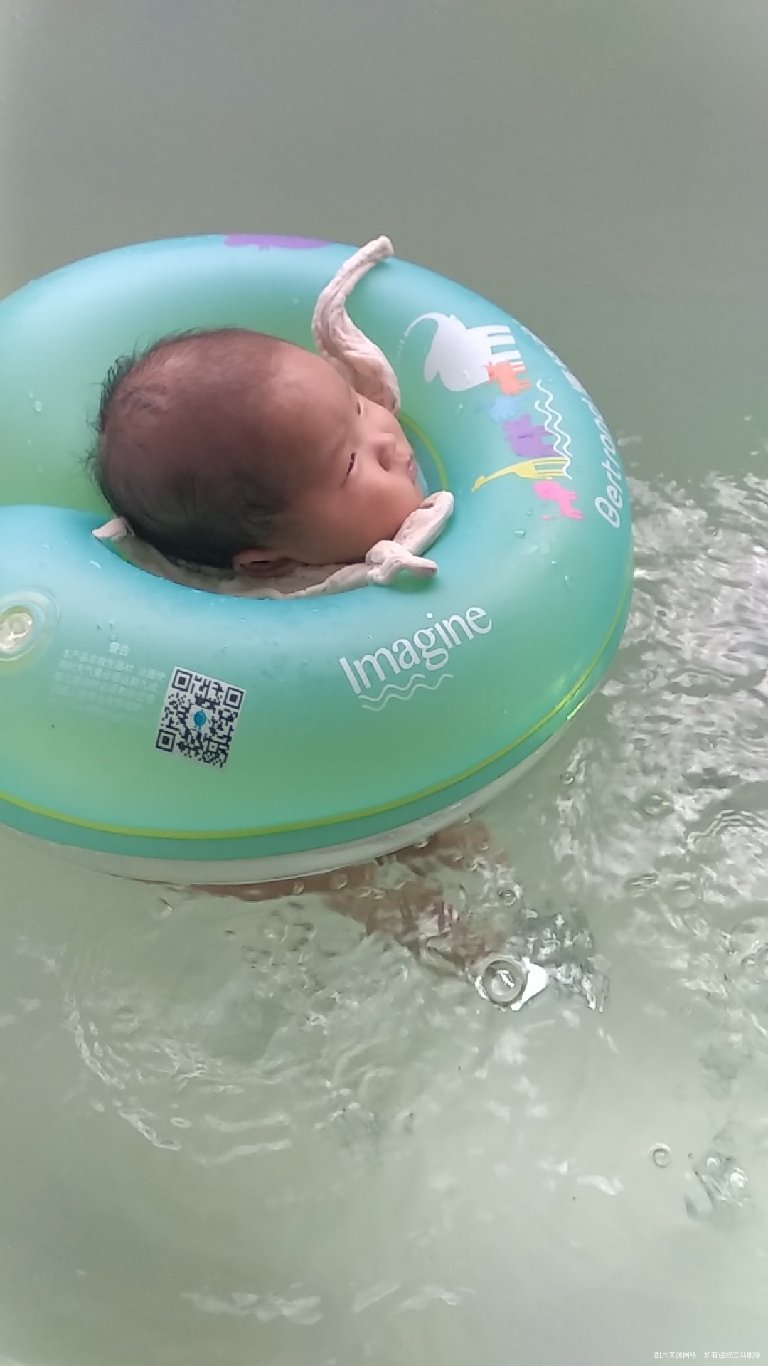 中午十一点多抱着女儿