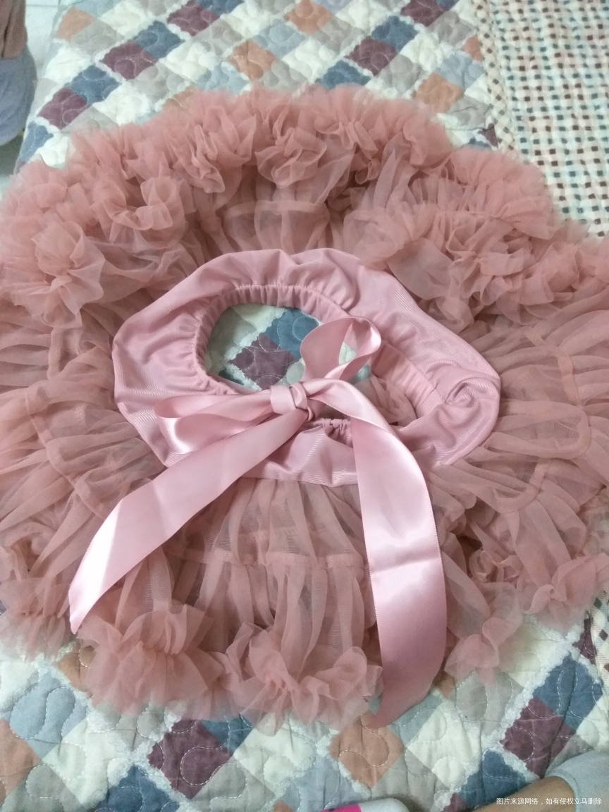 给宝宝买的裙子到了😂