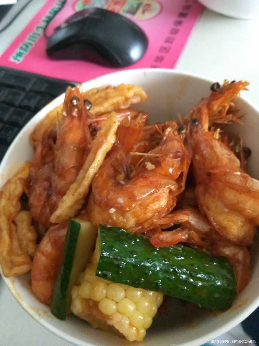 和老公在家里庆祝一下得了