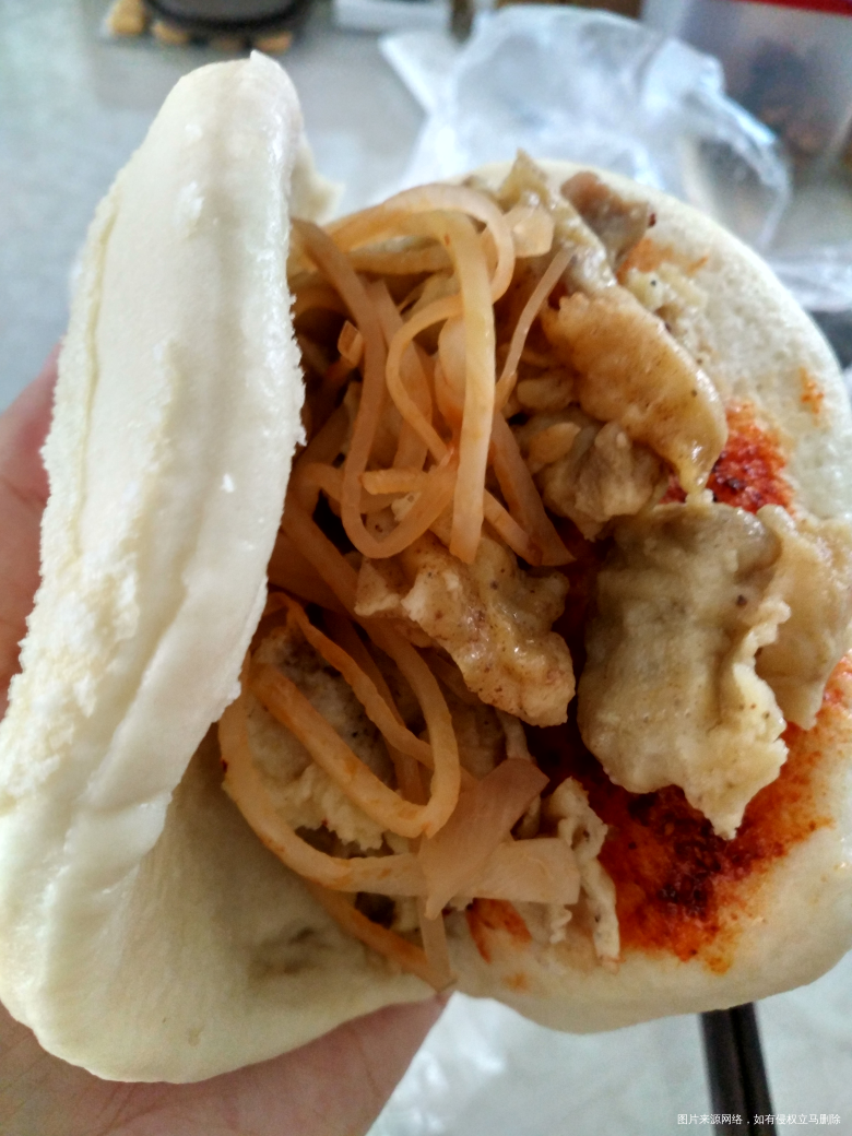 老公上班前去给我买的早点