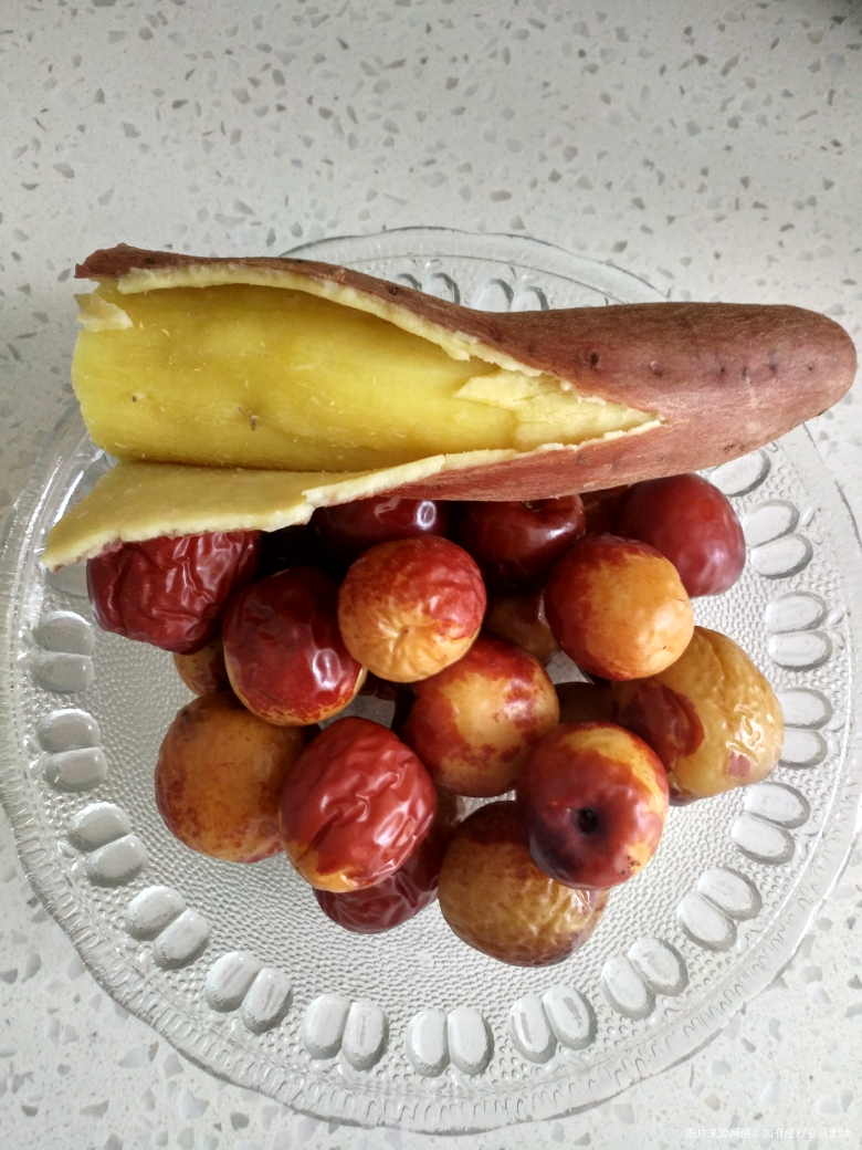 蒸了红薯和冬枣,都好好吃啊