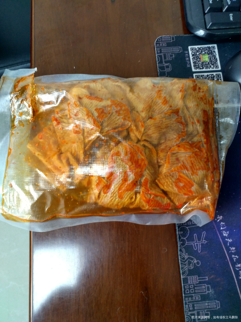 今天偷吃了两片辣条,美几很