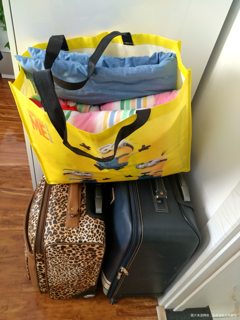 装了两大箱子还没有装完