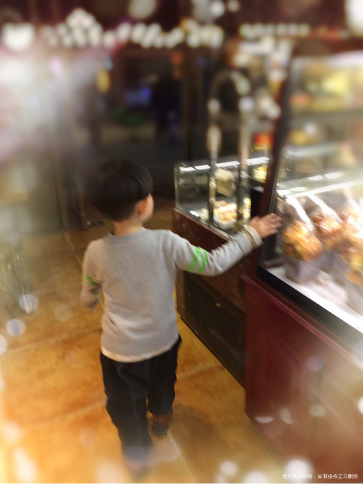 #哥哥上学了#却越来越粘我