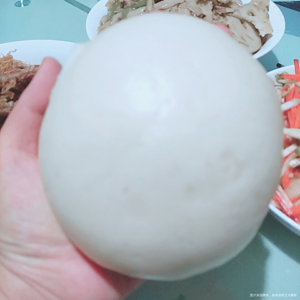 你们家馒头都特小是吧??