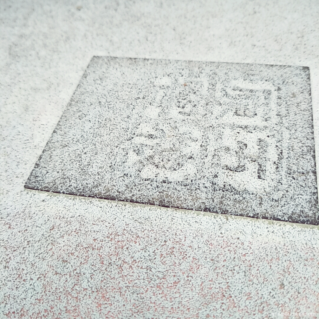 盼着盼着就突然间下雪啦