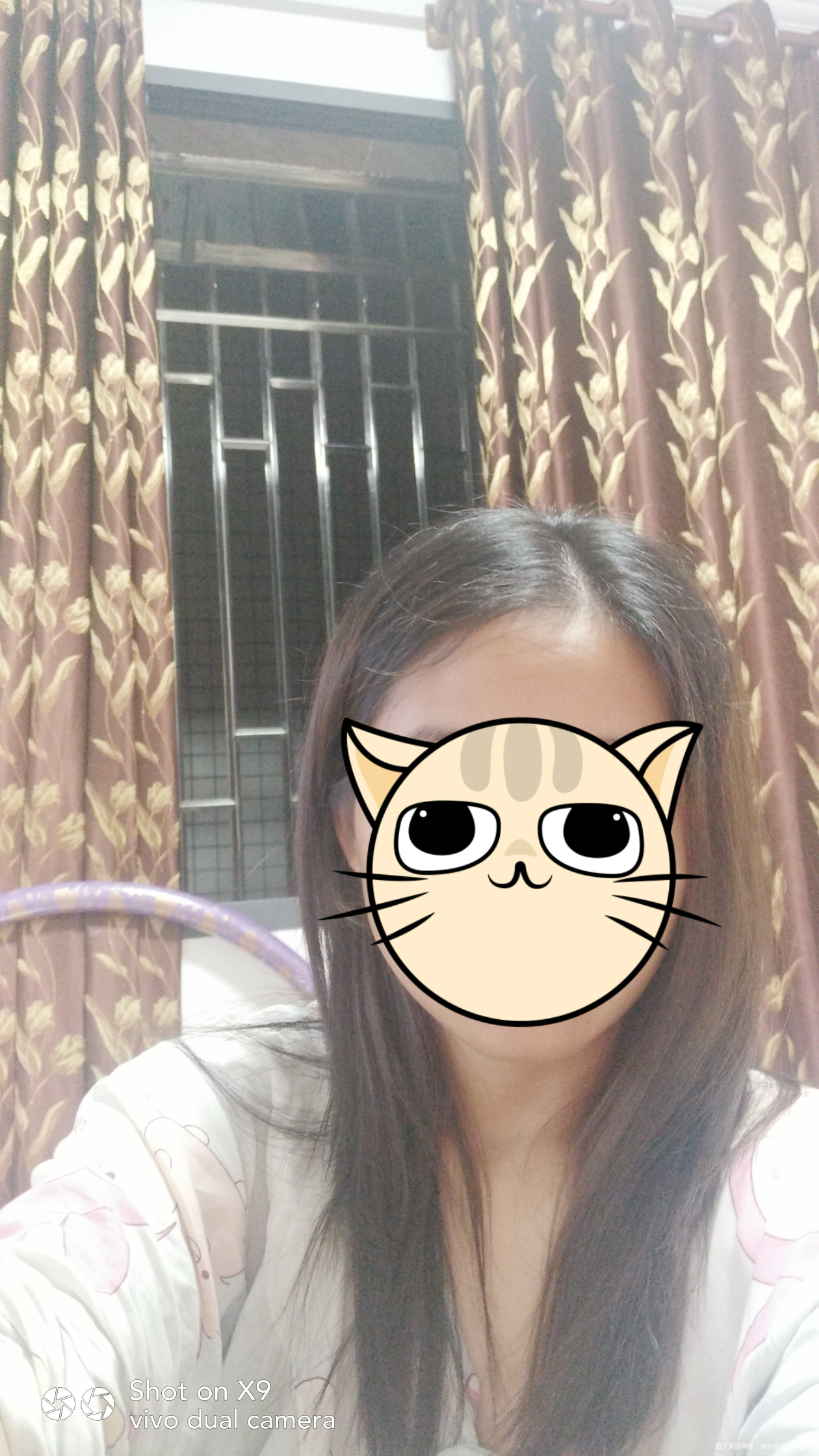 今天把头发剪了,觉得轻松好多了