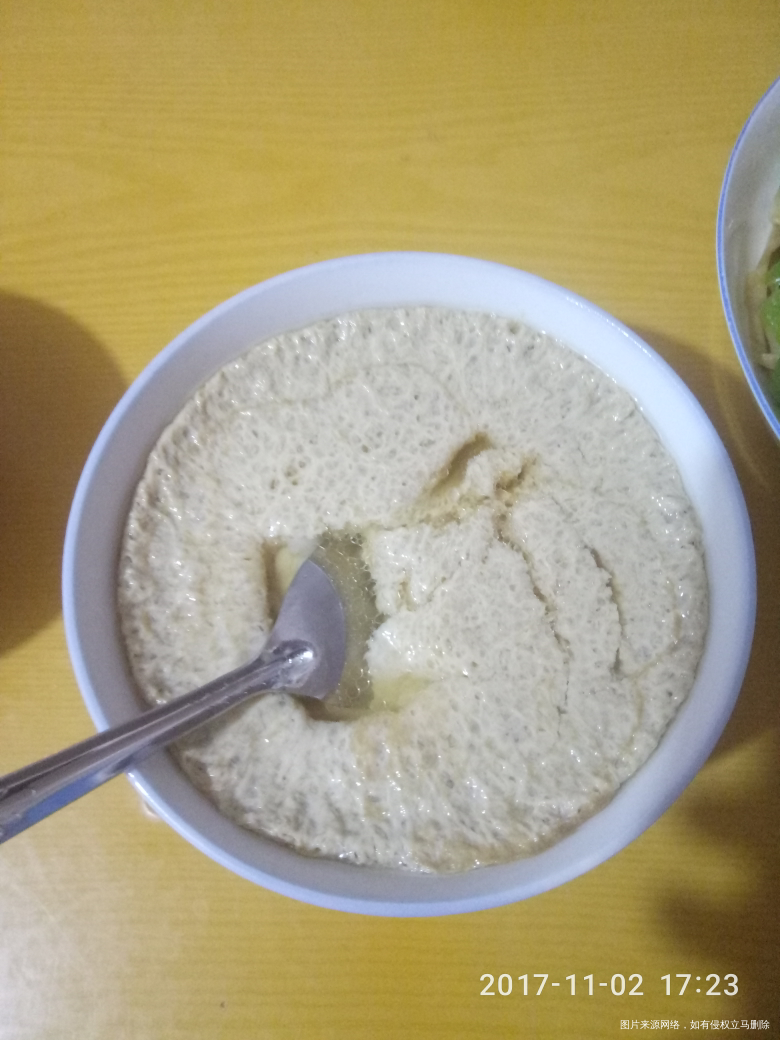 今晚炖的鸡蛋有点失败