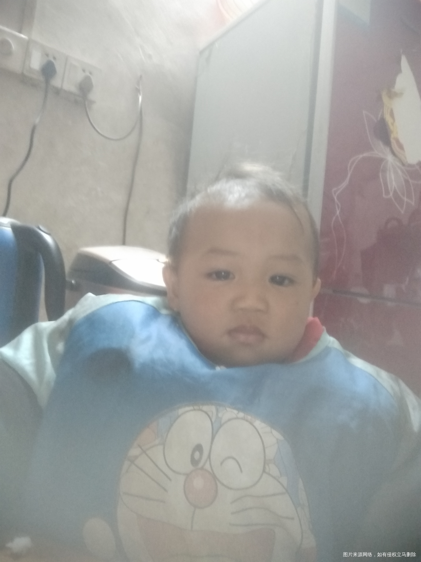 看见儿子这样心疼却不知道怎么说,唉