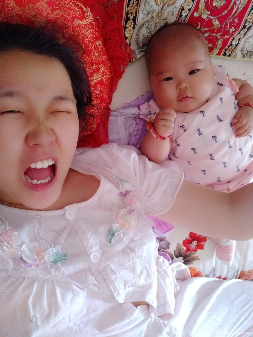 宝贝,前天是你100天,麻麻偷懒