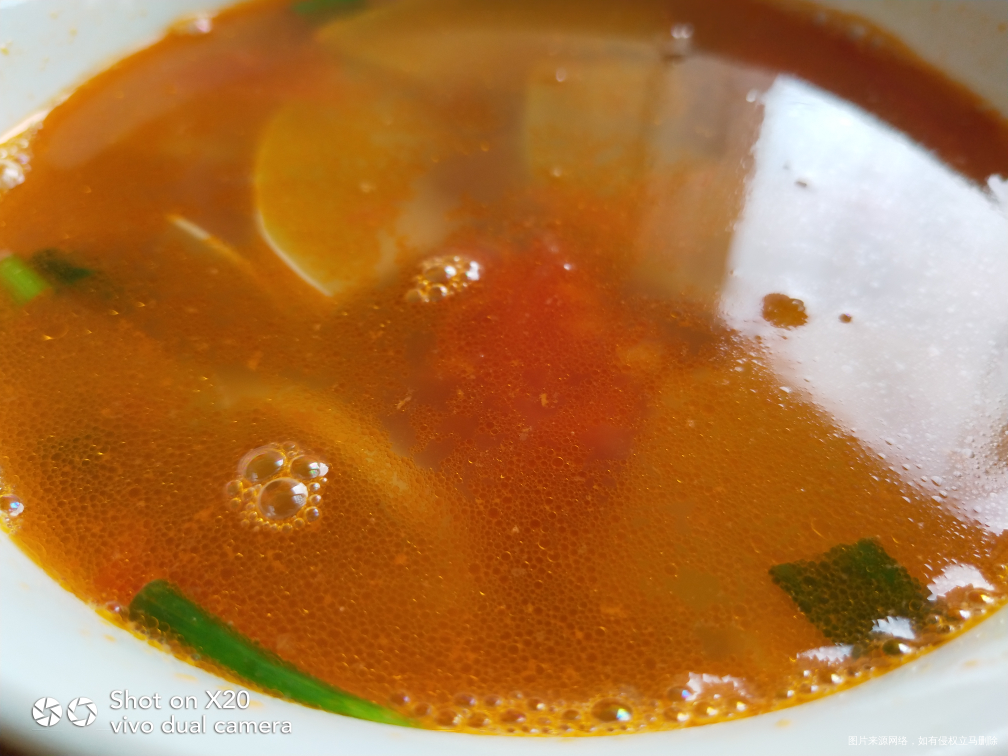 早晨正准备做西红柿鸡蛋汤