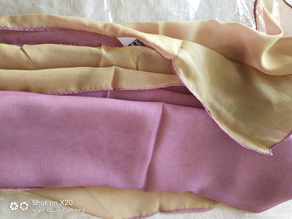 最后一贴了,那就晒晒今天收到的丝巾吧😃