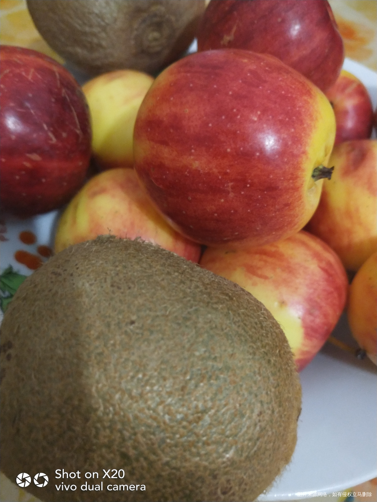 晚上吃猕猴桃和这种小果子就不饿了