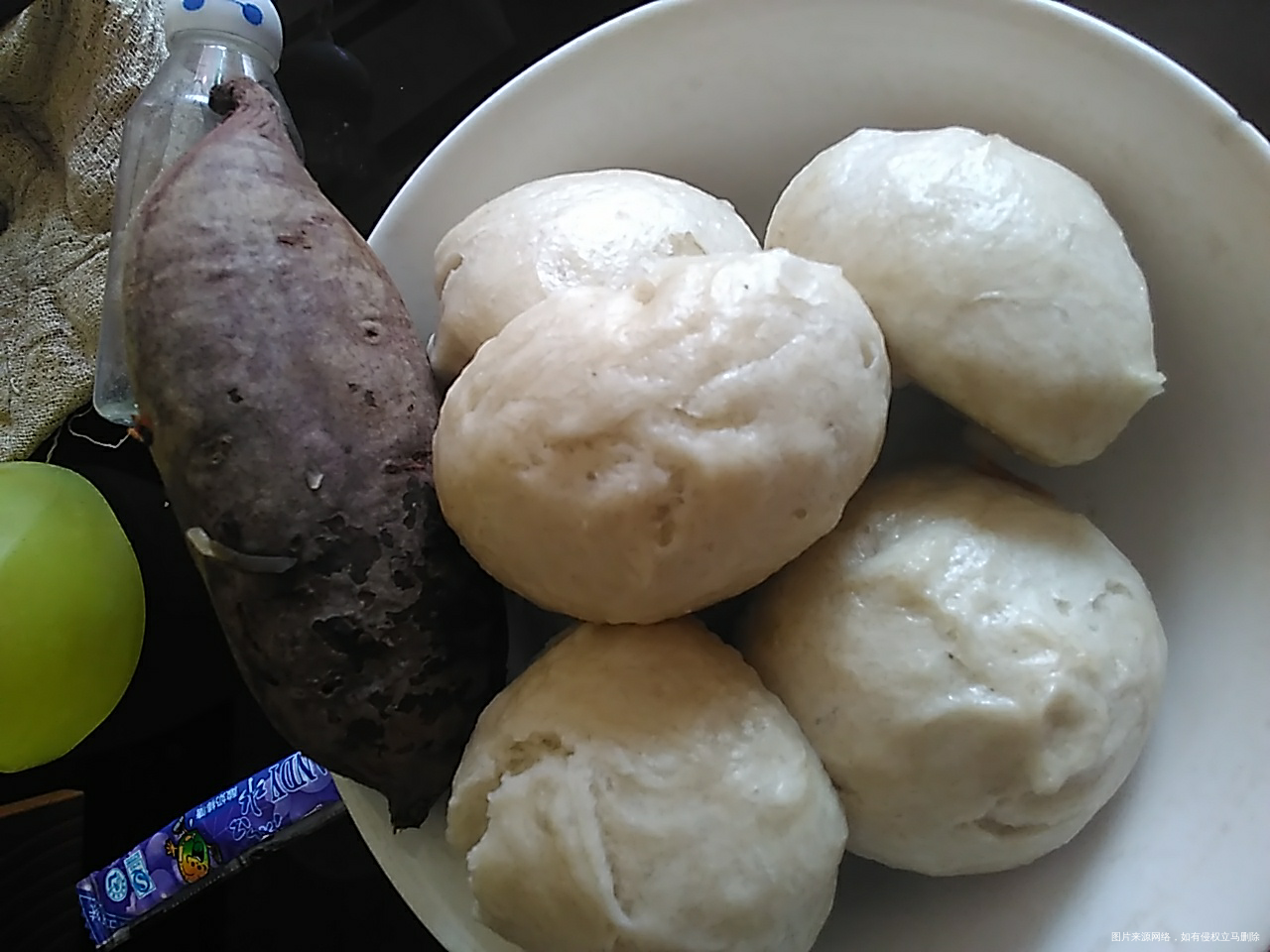 我和闺女的午餐,蒸馒头