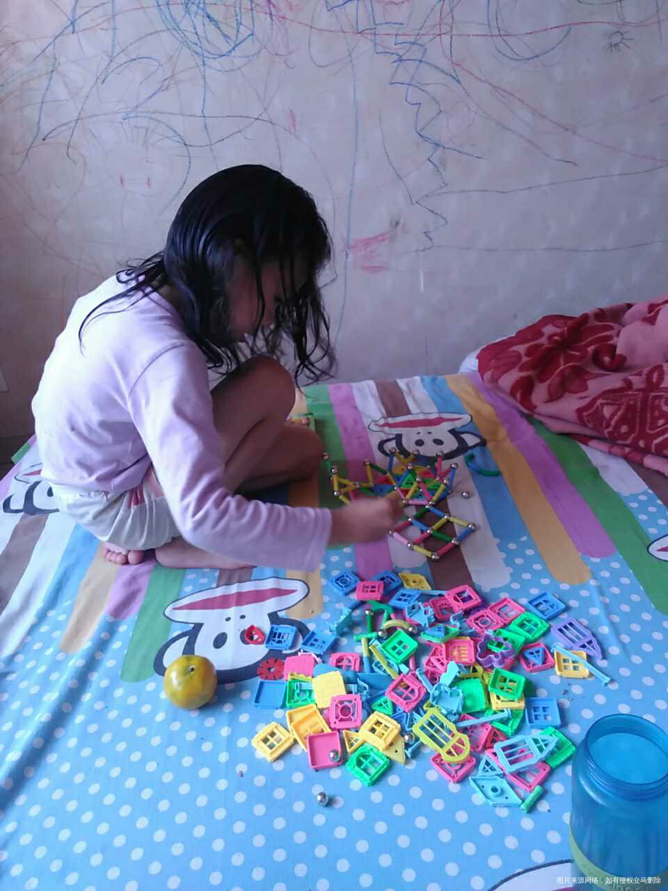 昨天给弄的小房子,磁力棒