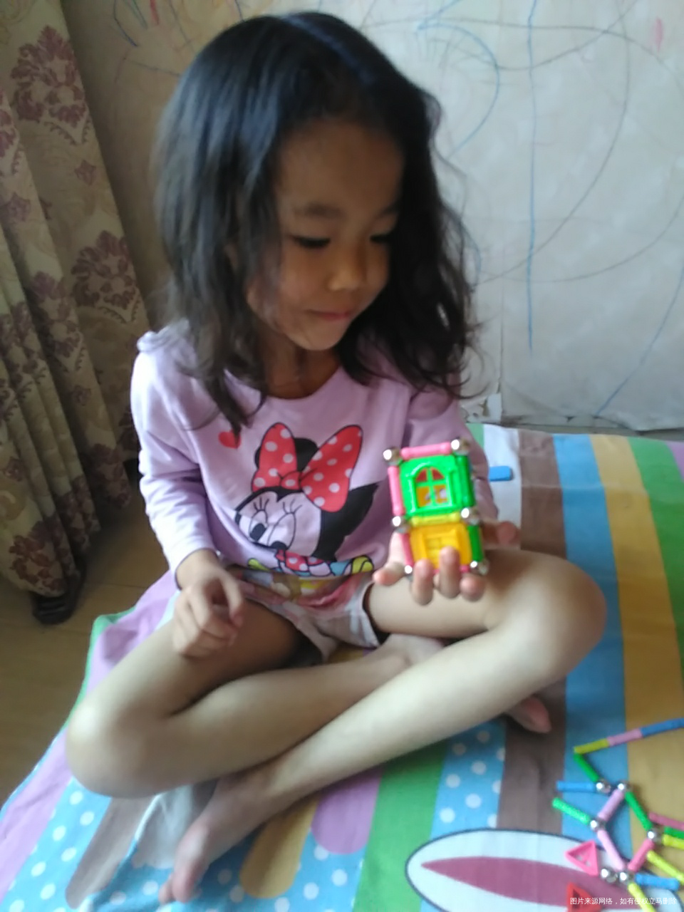 昨天给弄的小房子,磁力棒