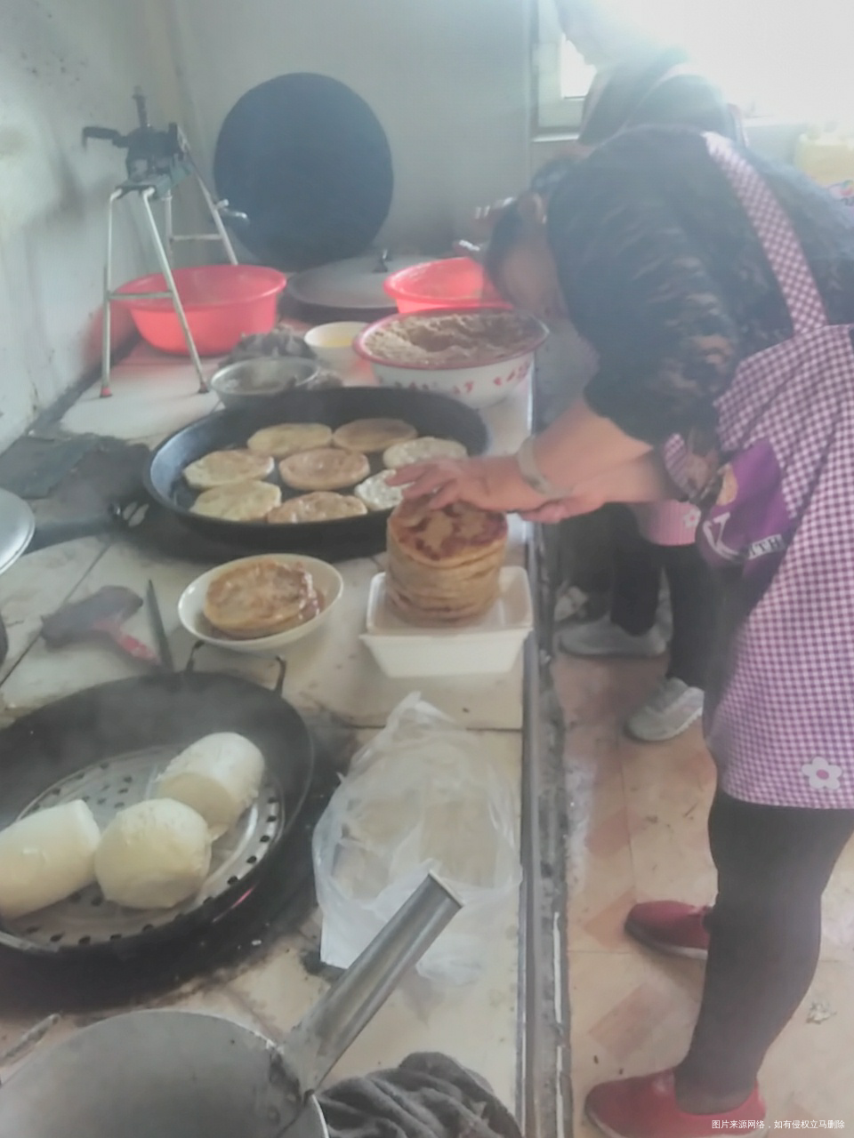 中午闺女要吃馅饼,去买的