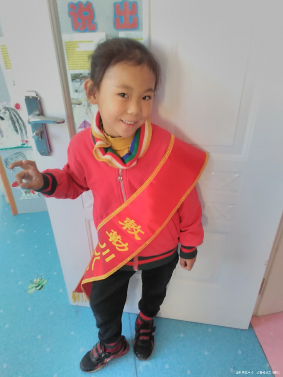 宝贝快乐的一上午参加幼儿园活动