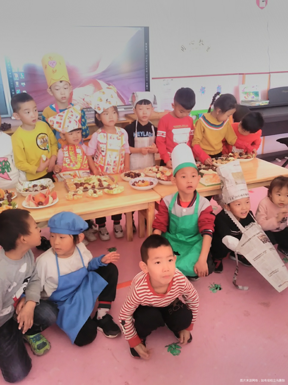 把月饼做好了,幼儿园帮忙也烤好