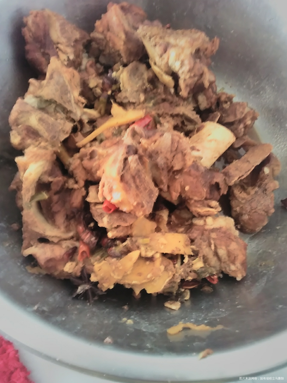 婆婆做的炖排骨,豆角豆腐土豆粉条烩菜