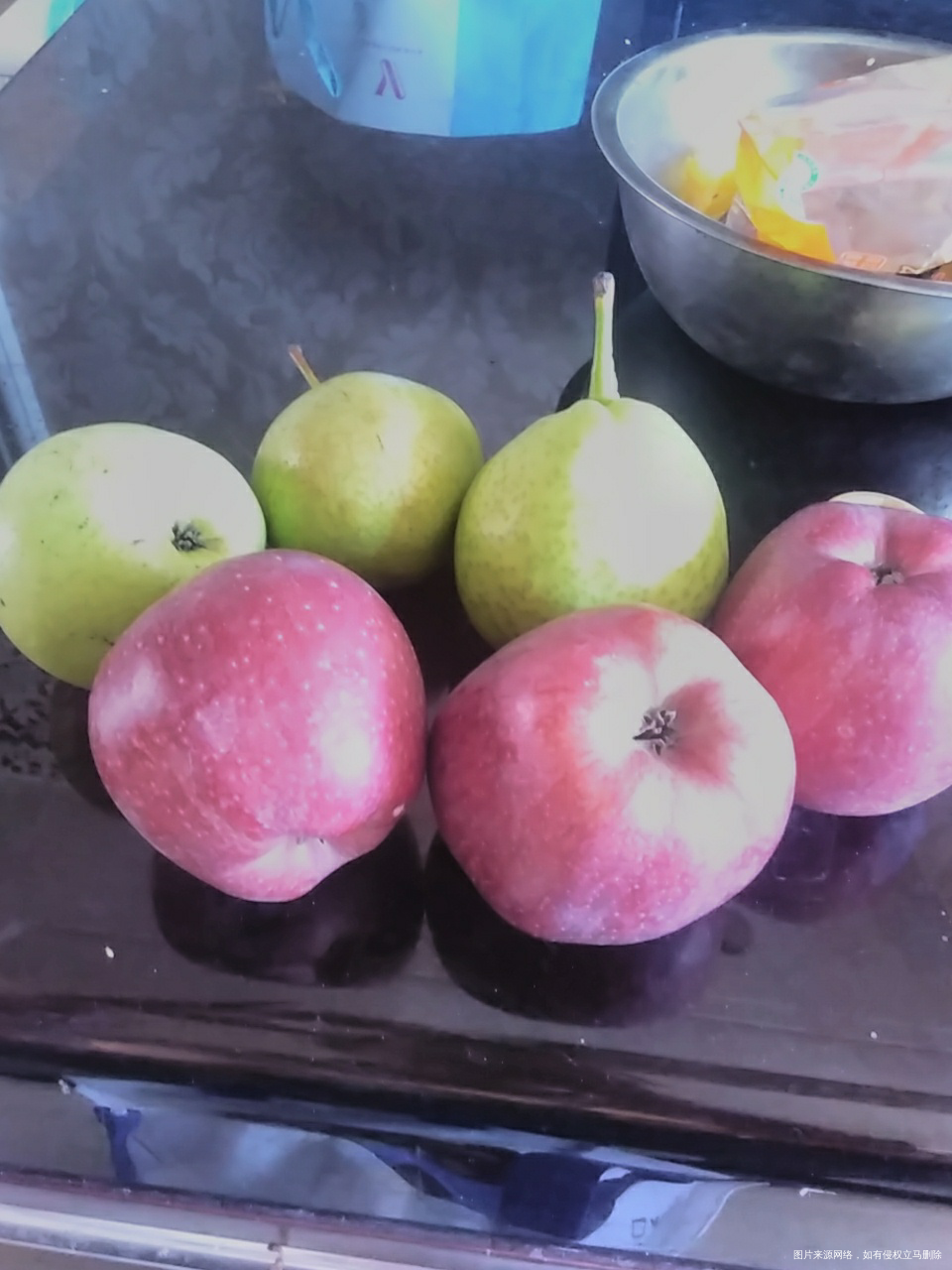 婆婆中午让我拿回来的一小袋大枣