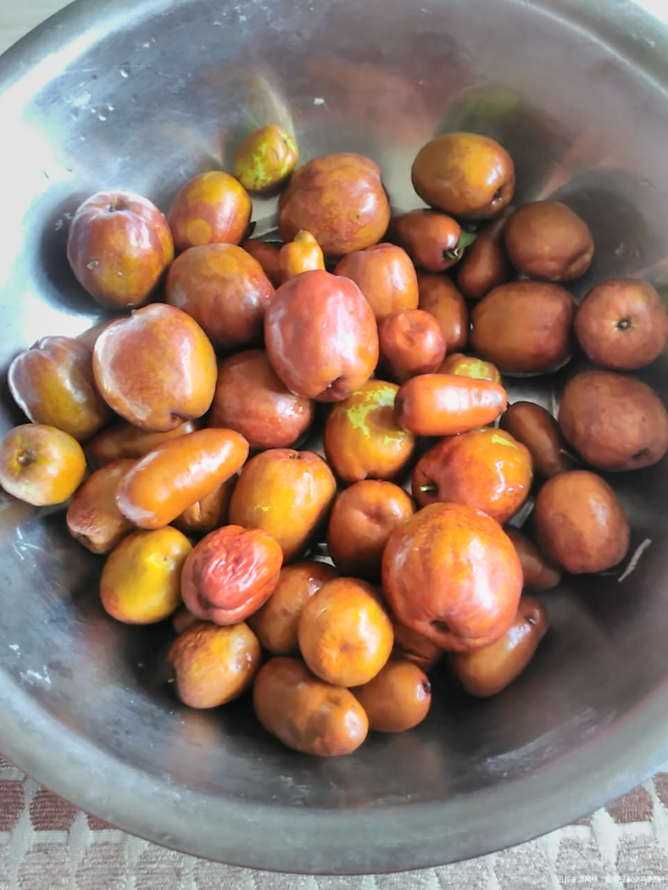 带点点酸的脆枣,一个人快吃完了